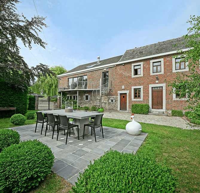 Terrasse et jardin des gîtes